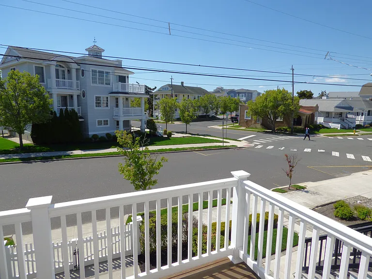 1340 Pleasure Ave — Photo 20