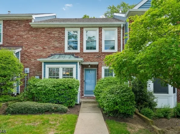 53 Woodledge Ct, Rockaway Twp., NJ 07866
