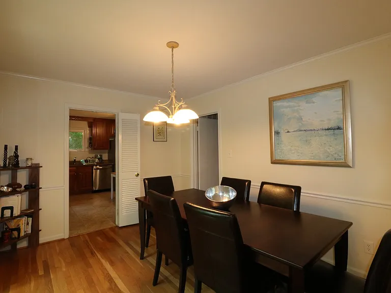 6703 Rannoch Rd — Photo 11