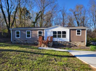 456 W Outer Dr, Oak Ridge, TN 37830