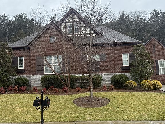 3rd image of 129 Tara Ln