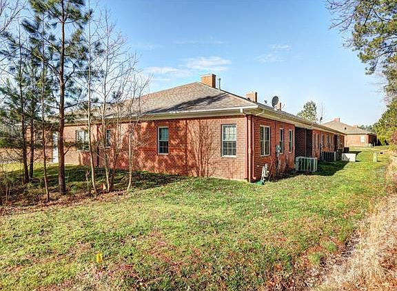 4th image of 3404 Rock Creek Villa Dr