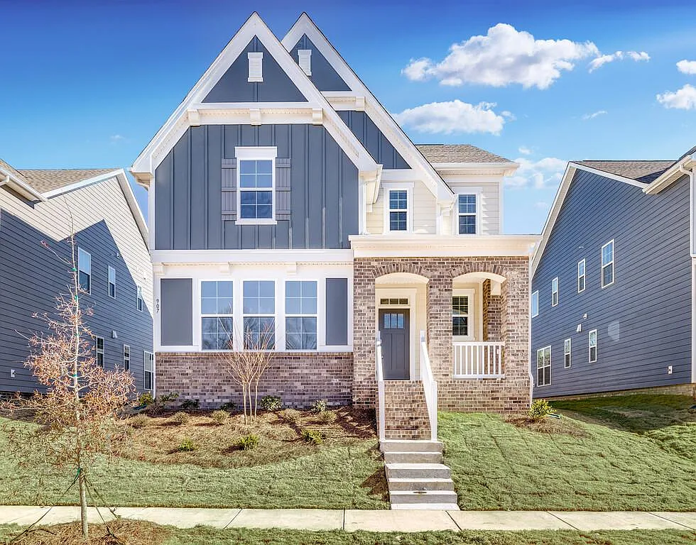 907 Claires Creek Ln — Photo 1