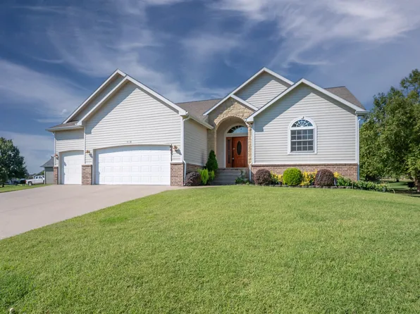 714 Quail Nest Rd, Winfield, KS 67156