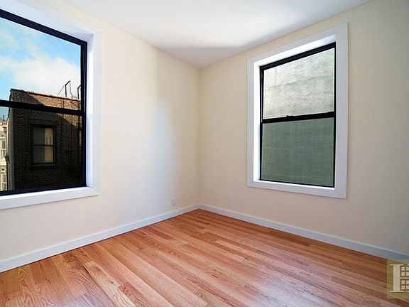 5th image of 199-201 Prince St APT 22