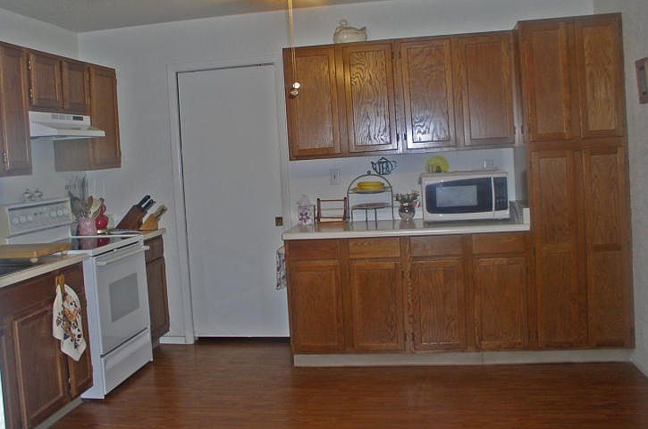 2nd image of 1887 S Hill Top Dr