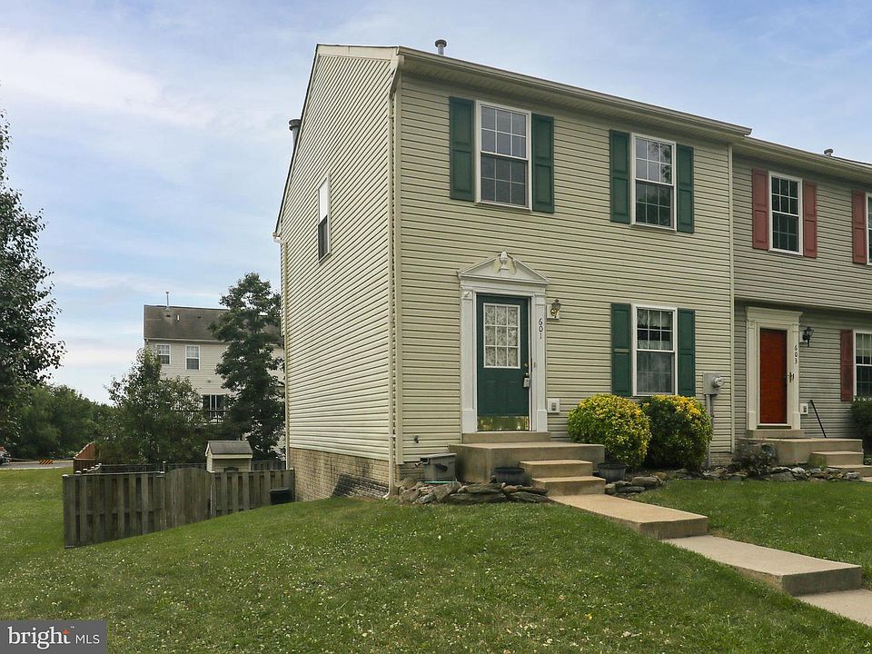1st image of 601 Georgetowne Ct