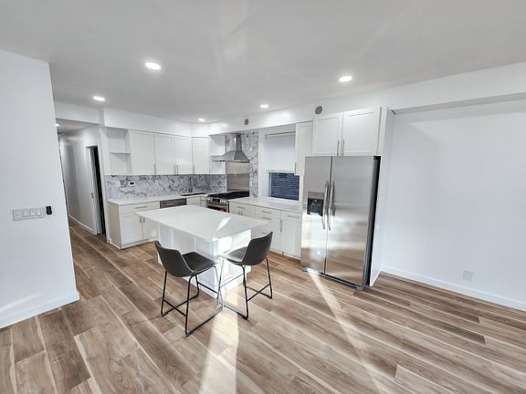 3rd image of 4916 N Lawndale Ave #1
