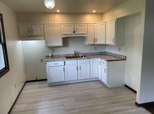 613 Oxbow Rd, Valparaiso, IN 46385