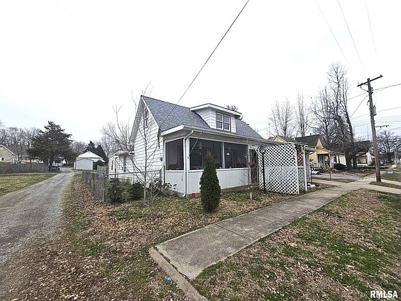 3rd image of 903 Jefferson Ave