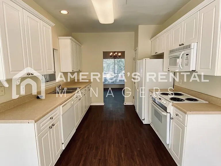253 Bentmoor Ln — Photo 10