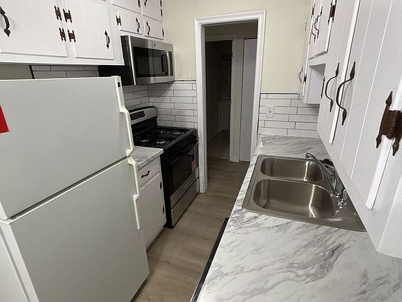 5th image of 3200 Emerson Ave S APT 2