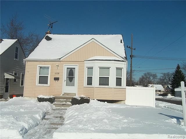 1st image of 1008 Mill St