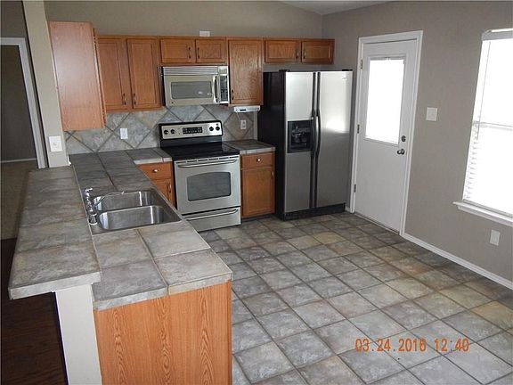 3rd image of 9200 Wellington Dr