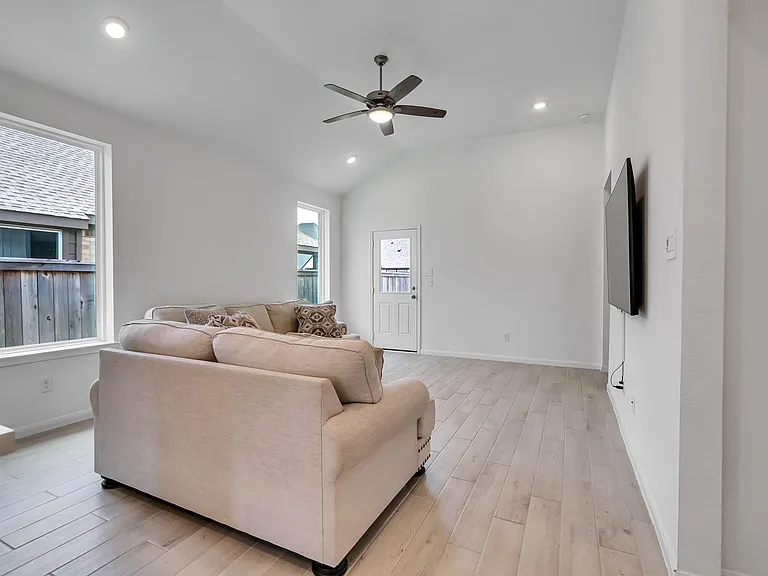 21143 Austin Chalk Dr — Photo 15
