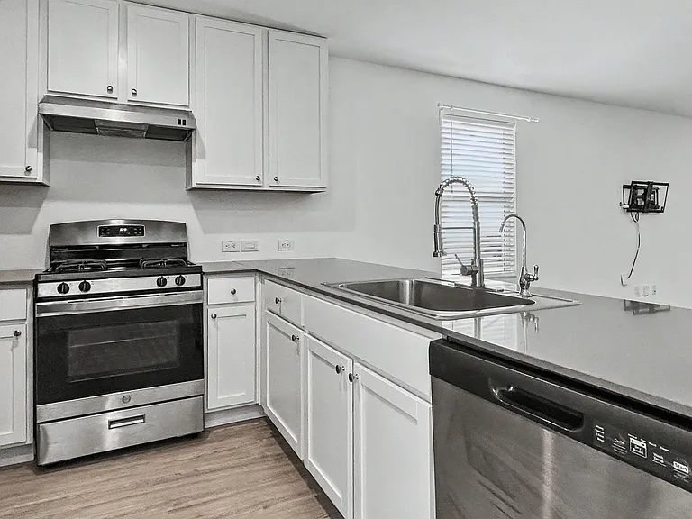 2843 Elion Dr — Photo 5