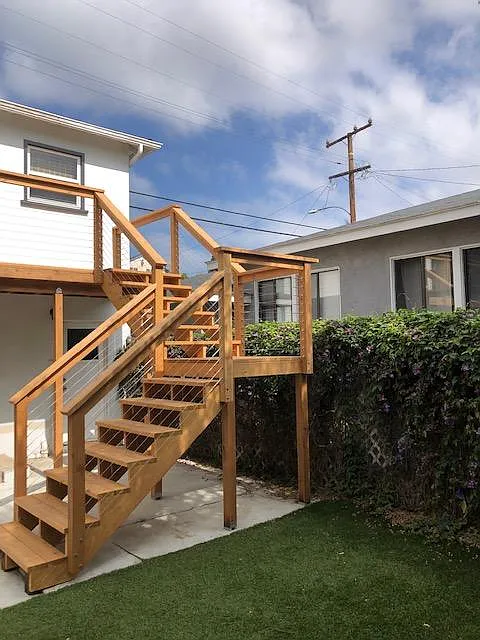 411 1/2 Richmond St — Photo 3