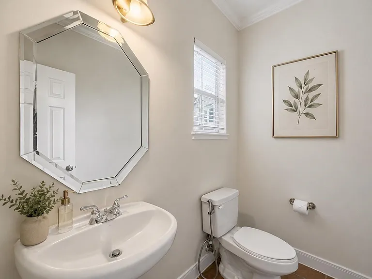 1306 Cohn St — Photo 13