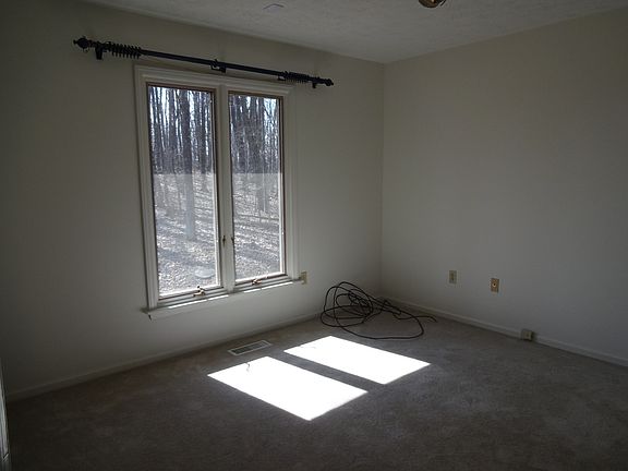5th image of 7401 Christy Rd