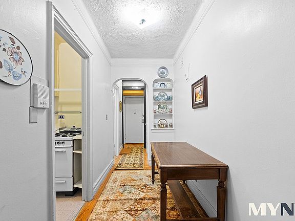 5th image of 3000 Valentine Ave APT 1D