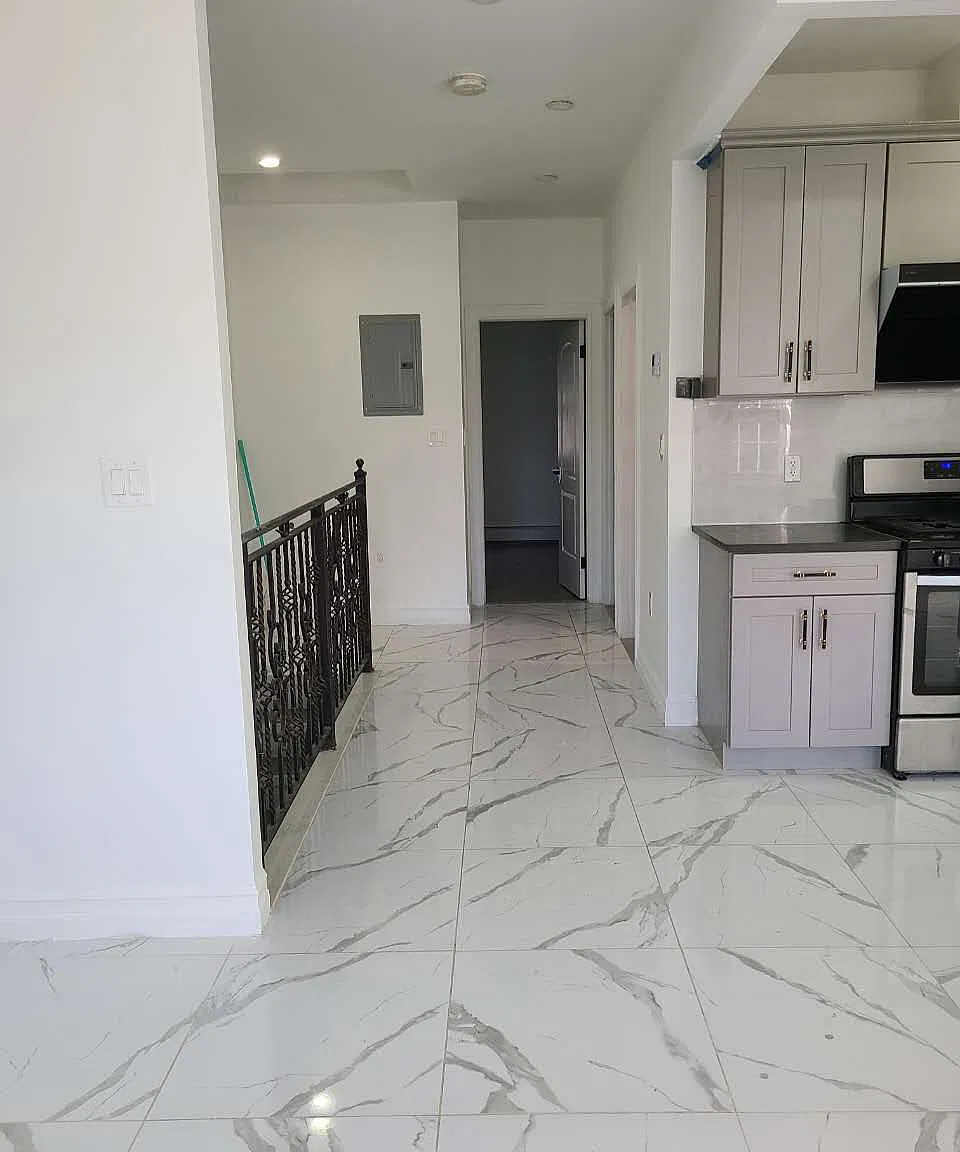 2 bed, 800 sqft, $2,500 — Photo 3