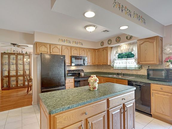 2nd image of 31 Saint Kitts Dr