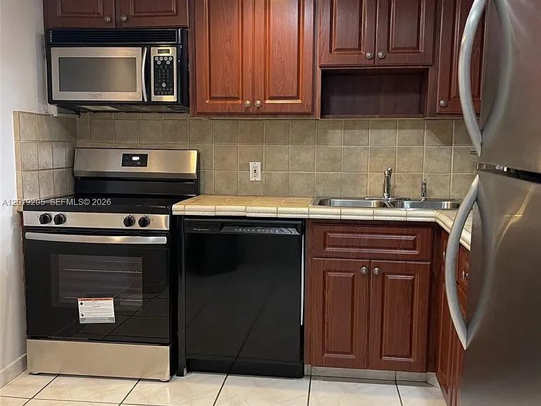 5701 Collins Ave #511 — Photo 23