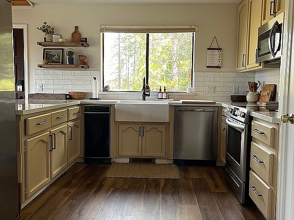3rd image of 20021 Upper Skyridge Dr #15/6