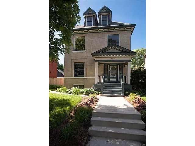 2910 Allen Ave photo 1