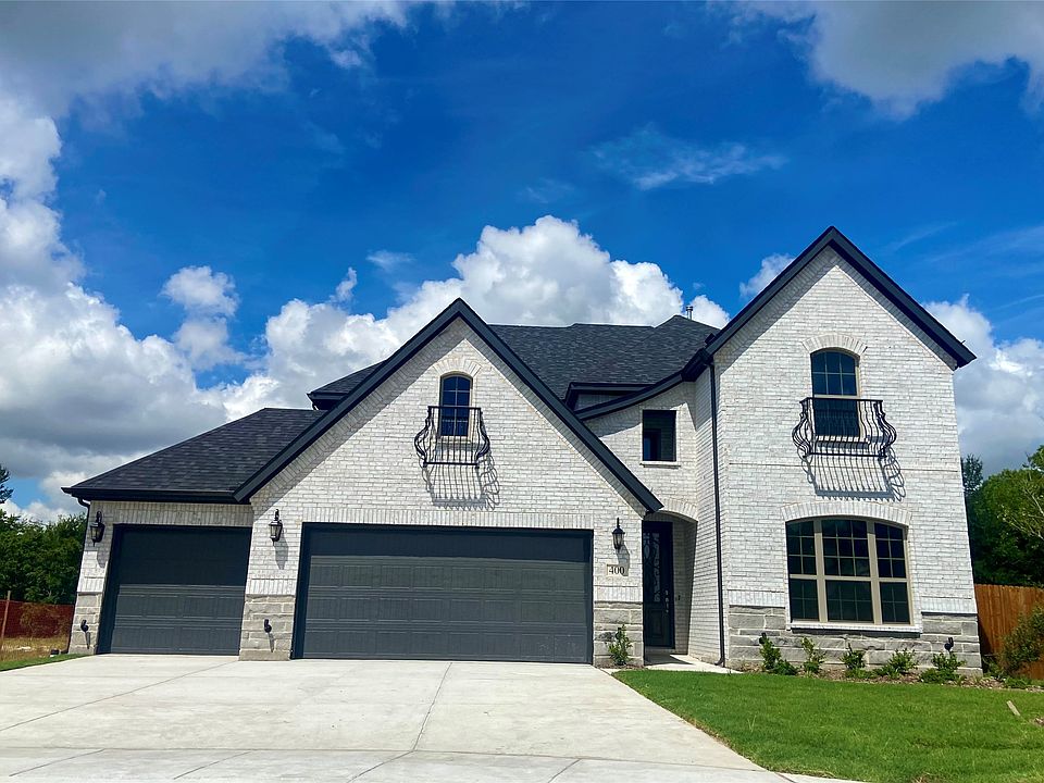 1st image of 400 Devonshire Dr