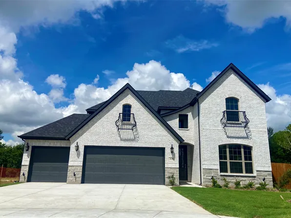 400 Devonshire Dr, Greenville, TX 75401