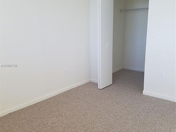 4th image of 18800 NE 29th Ave APT 910