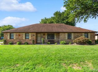 3240 Fielding Ln, Belleville, IL 62221