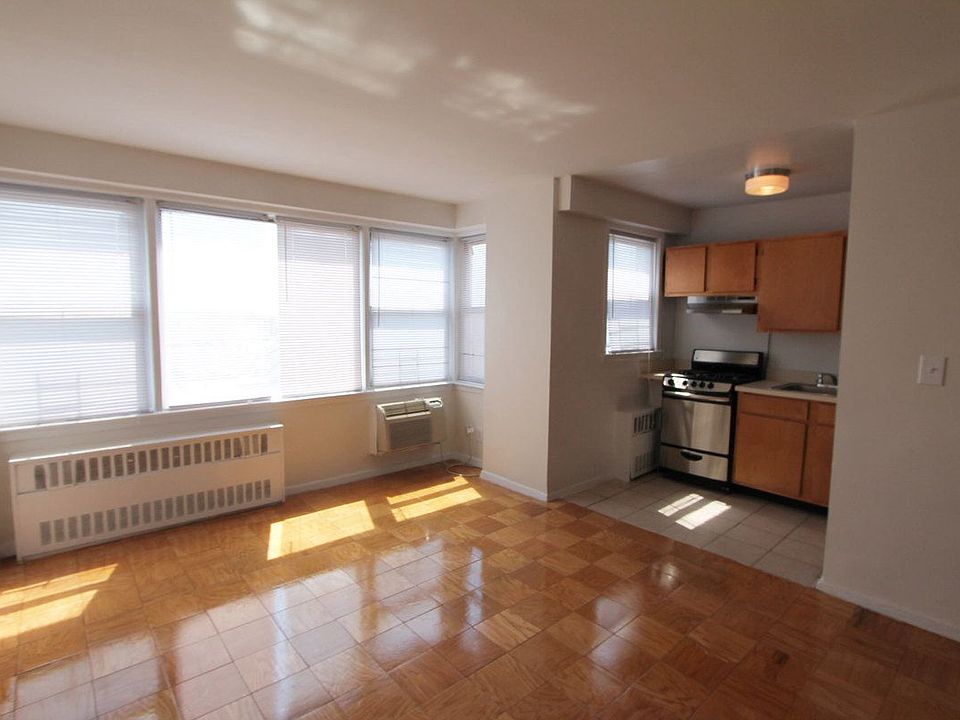 1st image of 18311 Hillside Ave APT 6E