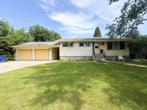 518 1st Street E, Meadow Lake, SK S9X 1E9