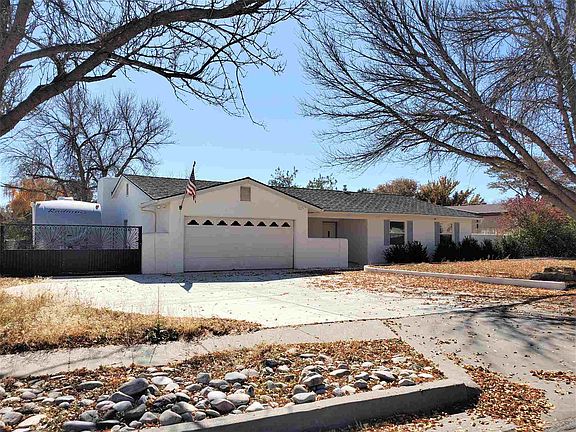 2nd image of 519 Grand Canyon Dr