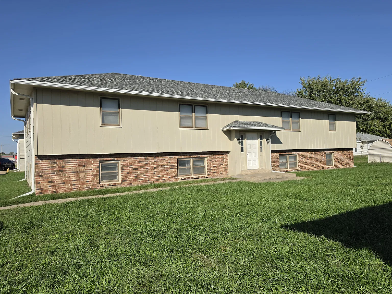2 bed, 850 sqft, $850 — Photo 1