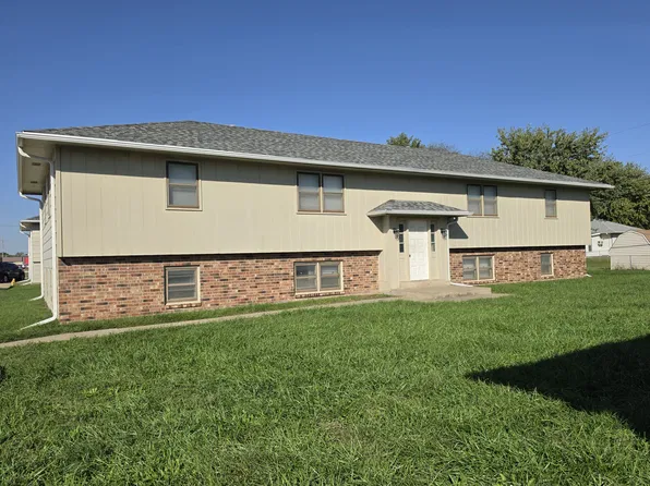 2314 W 7th Ave APT B, Emporia, KS 66801