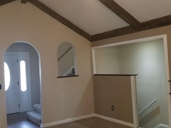 5th image of 8707 Linda Ln