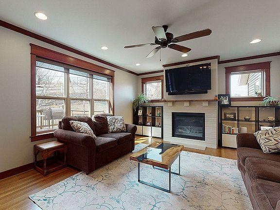 4th image of 1715 Pioneer Ct SE