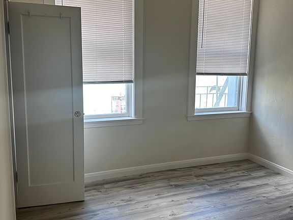 3rd image of 1020 Stockton St APT 302