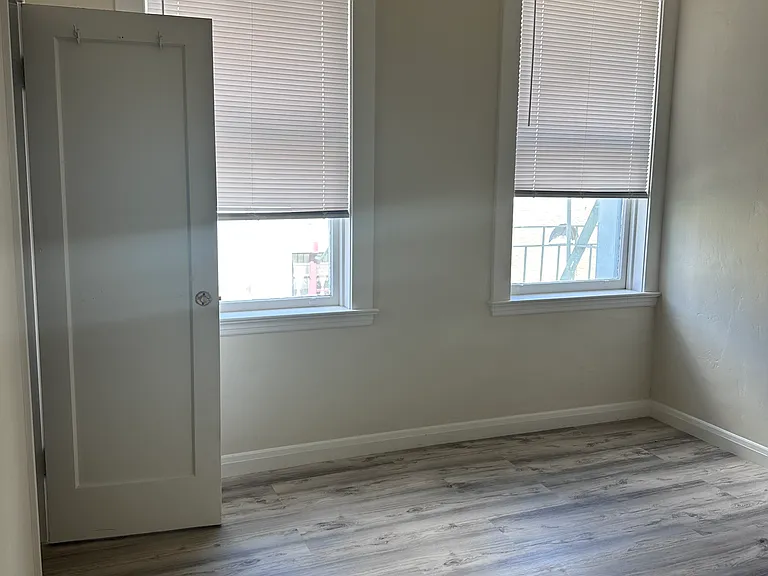 1020 Stockton St #302 — Photo 3
