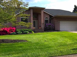 19 Cedar Dr, Hurricane, WV 25526