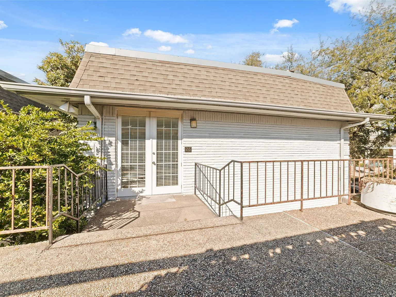 1 bed, 1.0 bath, 720 sqft, $1,300 — Photo 4