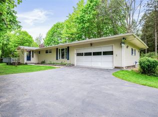 1243 Woodhull Rd, Webster, NY 14580