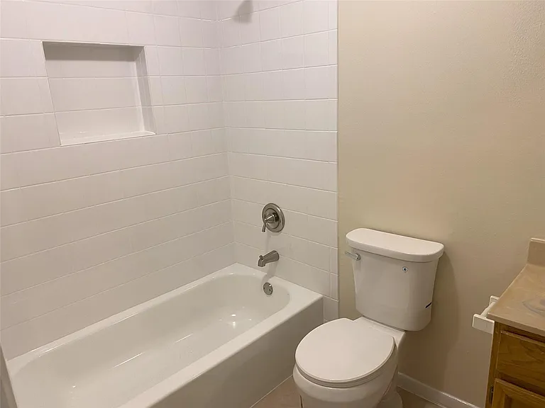 4601 Reveille St — Photo 10
