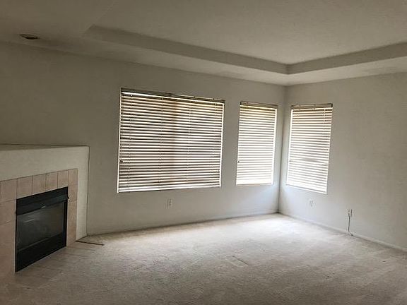 3rd image of 450 Orange Blossom Ln
