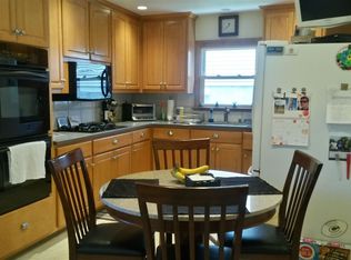 51 Caldwell Ave, Stamford, CT 06902