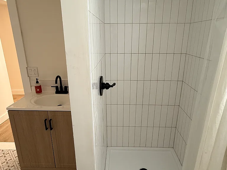 165 W Main St #1 — Photo 9