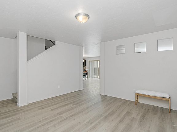 5th image of 19626 Cumberland Way